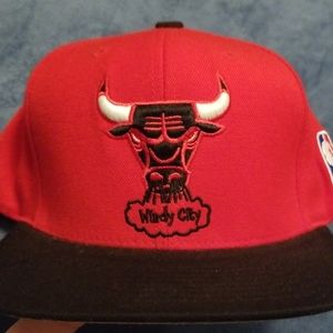 Mitchell & Ness Chicago Bulls "Windy City" Snap